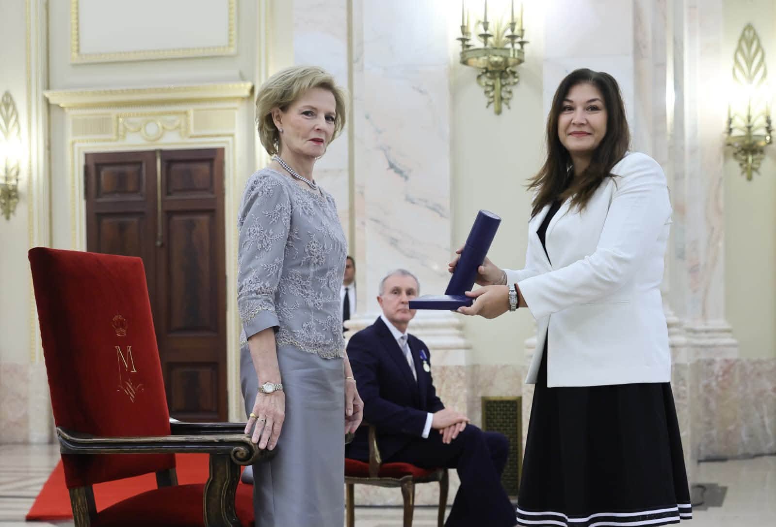 Ceremonie de învestituri regale la Palatul Regal. Directorul general al AGERPRES, Claudia Nicolae, și alte personalități din România, decorate de Majestatea Sa Margareta